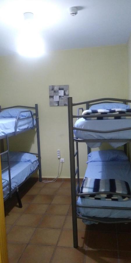 Albergue Santa Barbara Aliaga Екстер'єр фото